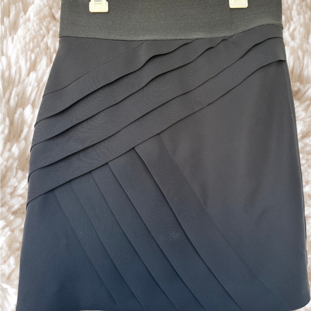 Black Halo Black Mini Skirt - Picture 4 of 8